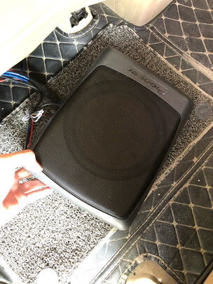 车载低音炮音响