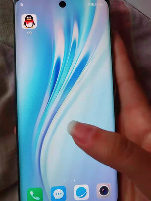 %title插图%num 荣耀V40轻奢版 5G 超级快充 6400万超清四摄 8GB+256GB钛空银 移动联通电信5G 双卡双待手机