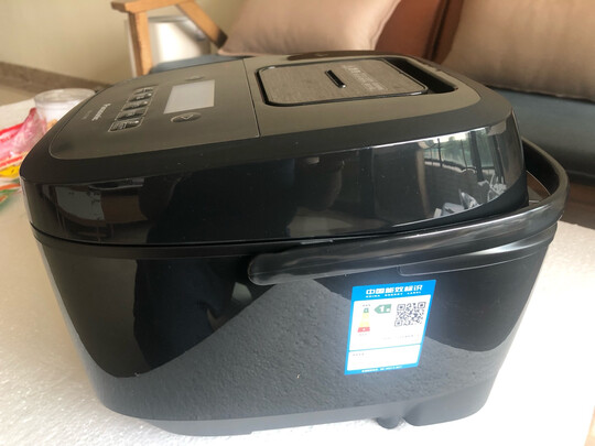 松下（Panasonic）3L（对应日标1L）IH电磁加热家用小型电饭煲 迷你电饭锅 备长炭内锅 智能双预约 SR-L10H8