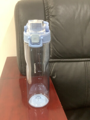 运动水杯