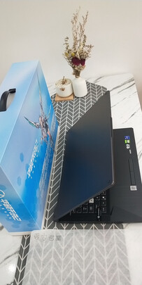 华硕天选2笔记本电脑|外观展示华硕天选2和天选air哪个好？到底哪款比较好？