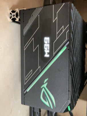 华硕（ASUS）玩家国度ROG雷神电源850W（核心十年保修/白金牌认证/神光同步/OLED显示屏/全日系电容/含套线）