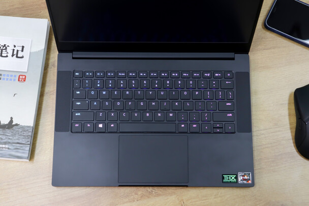 游戏本|【热搜头条】雷蛇灵刃15和rog对比哪款好用？告诉大家真相感受