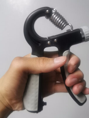 握力器