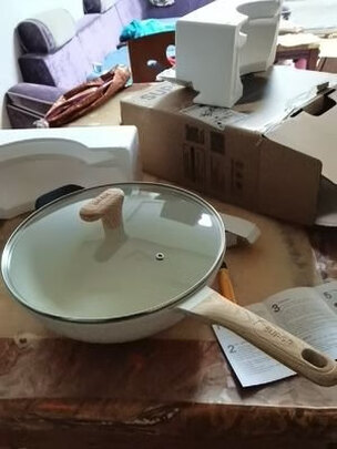 麦饭石不粘锅