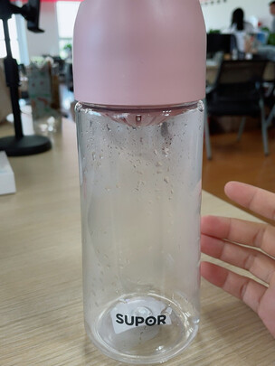 运动水杯