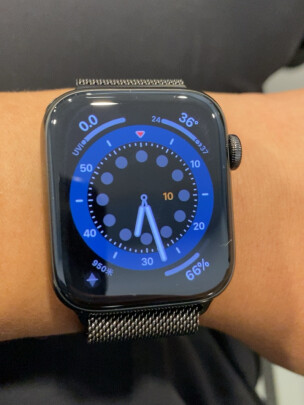 %title插图%num Apple Watch Series 6智能手表 GPS+蜂窝款 40毫米不锈钢表壳 白色运动型表带M06T3CH/A