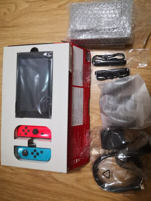 任天堂Switch NS 长续航版与Nintendo SwitchHAD-S-KAAGA区别大吗？独占哪个多？哪个反应灵敏 