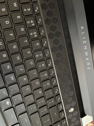 外星人ALWX17-R1766W游戏本|外观展示外星人alienware15r2怎么样?不吹不黑讲体验感受