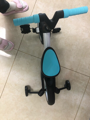 儿童滑步车