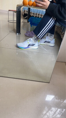 跑步鞋