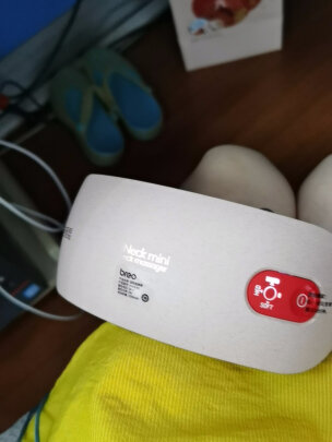 %title插图%num 倍轻松(breo)颈椎按摩器 按摩仪 颈部按摩仪 肩颈腰部按摩器 护颈仪 标准款黑色iNeck M2 圣诞节礼物