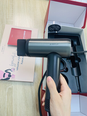真实评测曝光：AIRFLYP1鱼子酱吹风机怎么样?不看后悔！