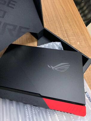 ROG魔霸5R游戏本|评测细节：讲讲看rog魔霸5r值得买吗？优缺点表现在哪里？