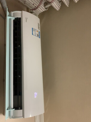 美的(Midea) 新一级 极酷 大1.5匹 京东小家智能家电变频冷暖壁挂式空调挂机防直吹以旧换新 KFR-35GW/N8VHA1