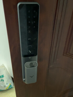 指纹锁|消费者诉说鹿客s30pro和德施曼q5m对比区别评测感受在哪里？