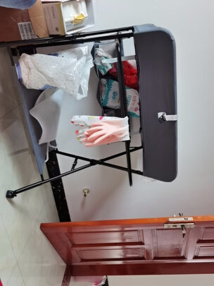 婴儿床