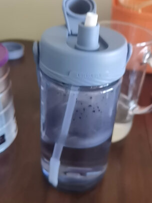 运动水杯