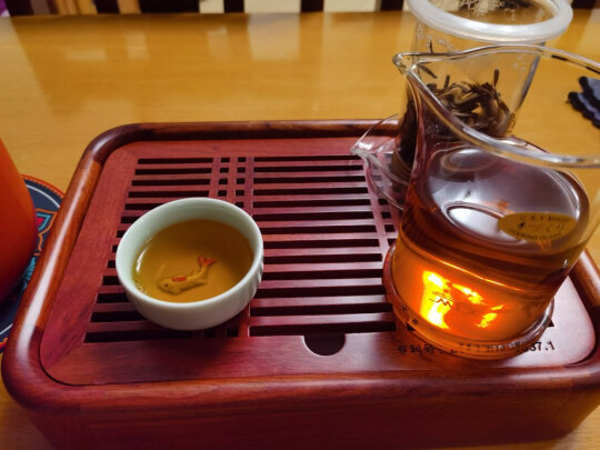 滇红茶