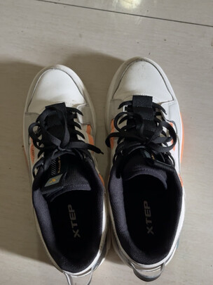 很喜欢,鞋子的款式也很不错,不像便宜的鞋子,好多同事都说这鞋子要好