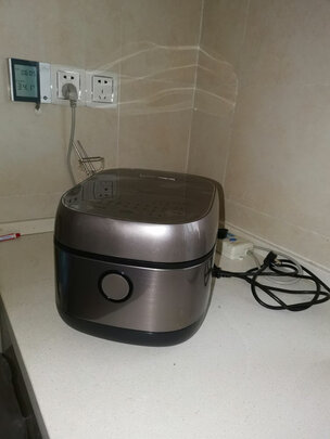 %title插图%num 美的(Midea)智能电饭煲电饭锅IH大火加热2-6人小容量3L立体复合精铁釜内胆蒸米饭锅FB30S705