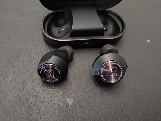 新手求助】B&O beoplay EQ怎么样?一个月后质量真相