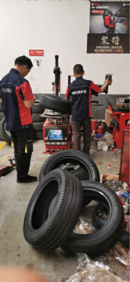 米其林215/55R17怎么样？抓地强不强？舒适性强吗？