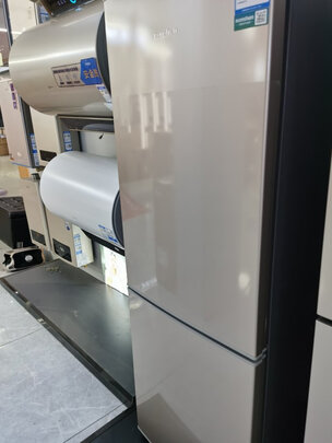 冰箱|报价参数容声175D16D冰箱到底好不好用？用后一周讲体验真相
