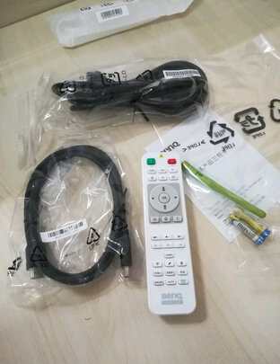 %title插图%num 明基(BenQ)E580 智能投影仪 投影机 投影仪办公(1080P全高清 3500流明 手机同屏 无线投影 多方视频会议)
