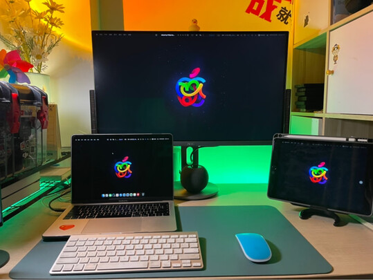 %title插图%num AOC 27英寸 4K高清 IPS广视角 微框 99% sRGB 商用办公节能 低蓝光不闪旋转升降PS4液晶显示器 U2790PQU