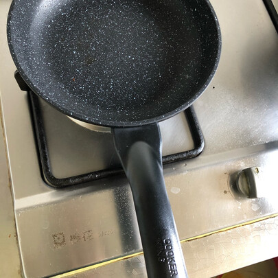 不粘锅