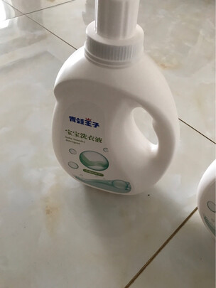 婴儿洗衣液