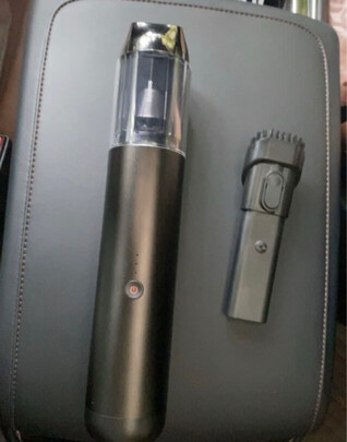 车载吸尘器