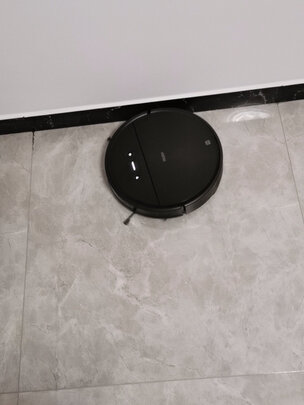 扫地机器人