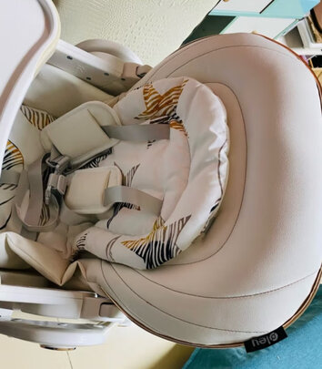 婴幼儿餐椅