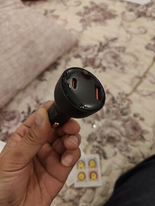 车载充电器