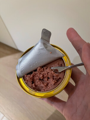 猫粮罐头