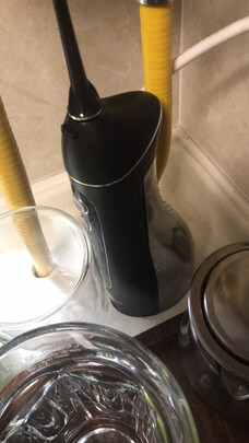 冲牙器