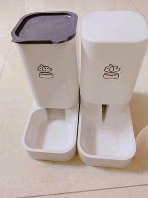 宠物自动喂食器