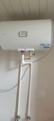 电热水器