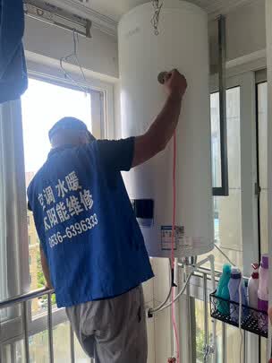 一,力诺瑞特平板系列阳台壁挂太阳能热水器具体价格方面