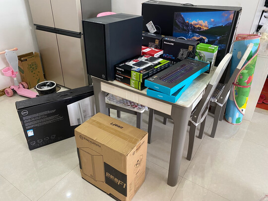 电脑显示器