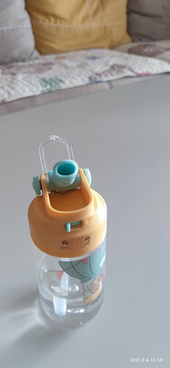 吸管水杯
