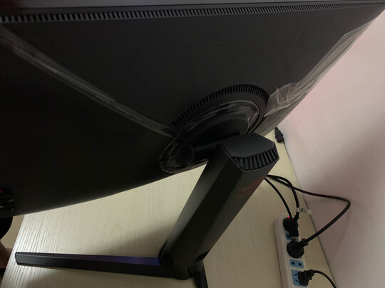 华硕XG27AQ选购攻略需注意细节