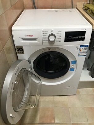 %title插图%num 博世 BOSCH 9公斤变频滚筒洗衣机 除菌液 婴幼洗 冲锋衣 超快洗 XQG90-WGA242Z01W