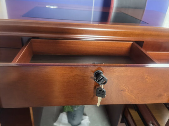 办公桌|参考剖析苏美特屏风办公桌怎么样?深度测评剖析