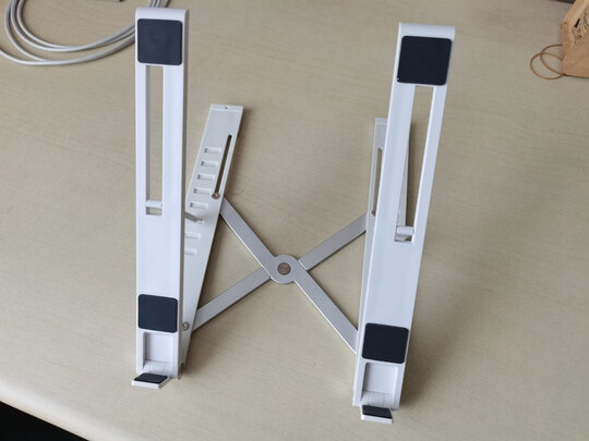 三,好又齐(haoyouqi)笔记本电脑散热支架网友对比评测