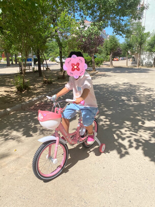 儿童自行车