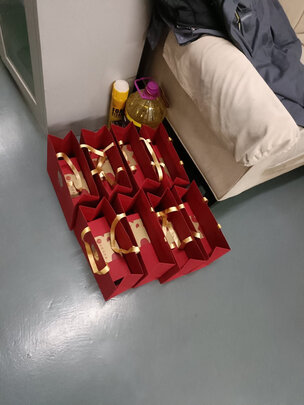 玻璃杯