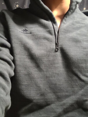 抓绒衣